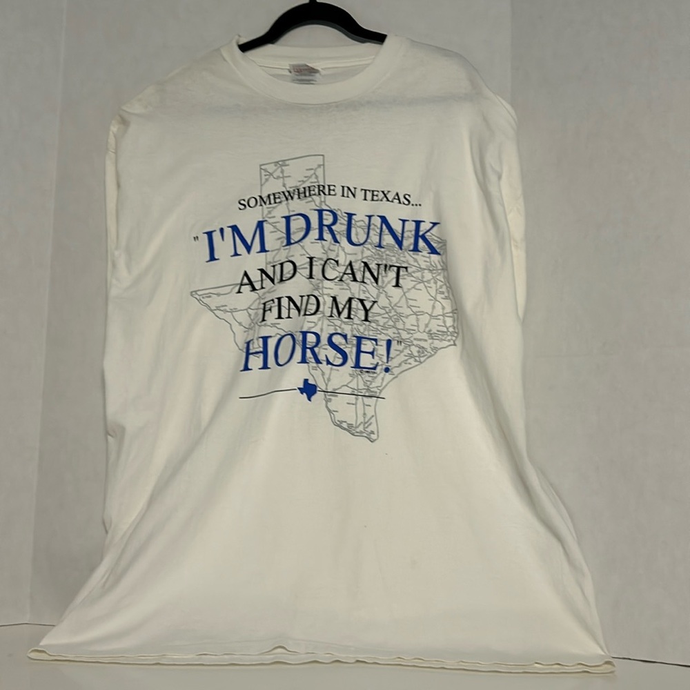 Never worn Men’s XXL tee.